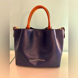 Dooney & Bourke Large City Barlow- Midnight Color
